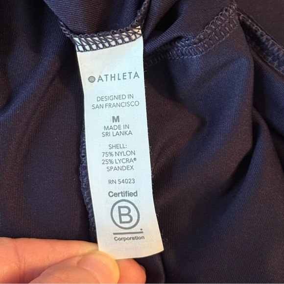 Athleta North Point Rashguard Women’s Size M Long Sleeve Zip Back Blue UPF 50+ - Picture 9 of 13